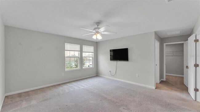 Building Photo - 1450 Haines Dr