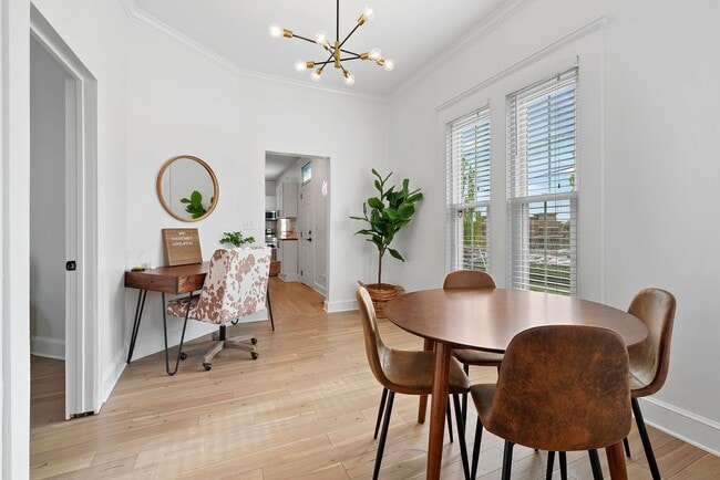 Building Photo - Updated Bungalow, Steps from Short North and OSU