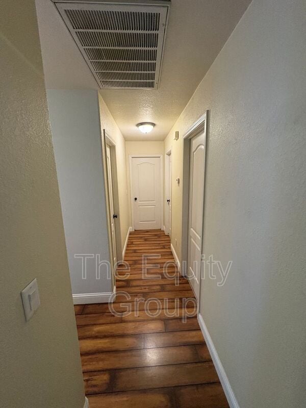 Building Photo - 3524 S Lincoln Ct