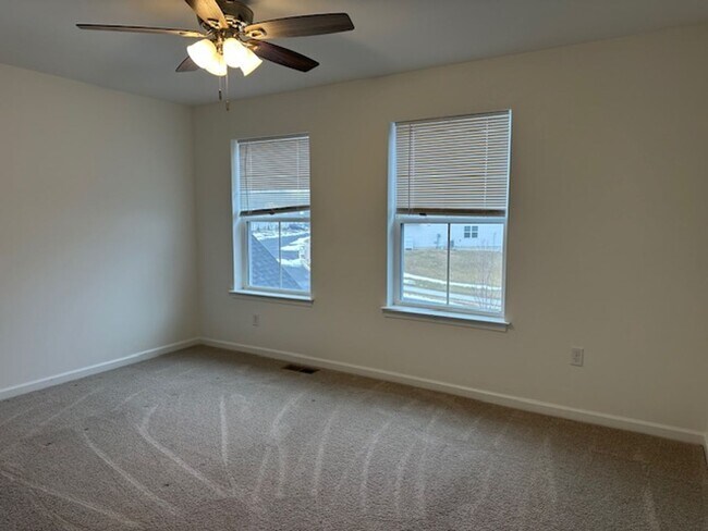 Building Photo - 67 Long Bnd Dr