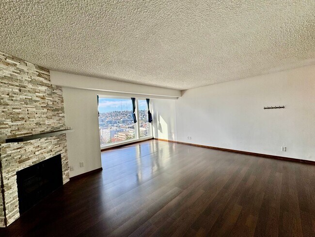 Building Photo - One-bedroom Condo with incredible view of Space Needle from Living Room!!!!!!