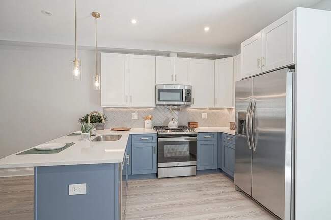 Building Photo - 1220 S 20th St