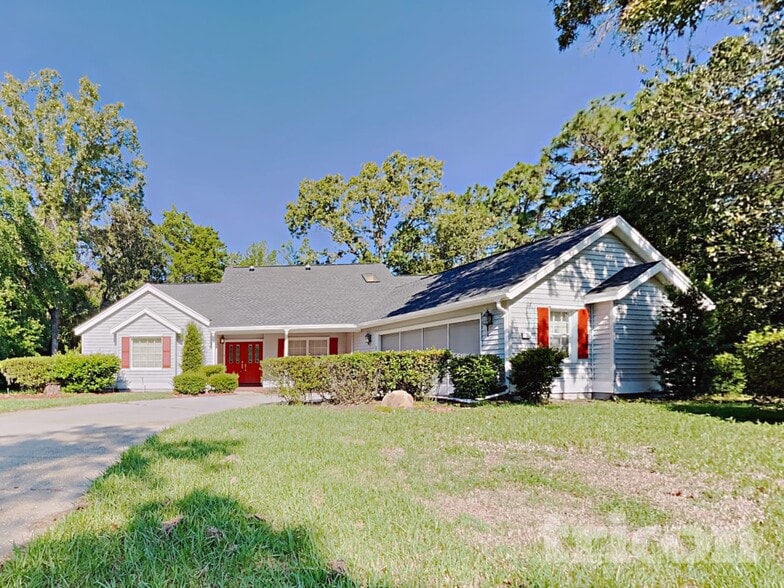 Building Photo - 36 Redbay Ct W