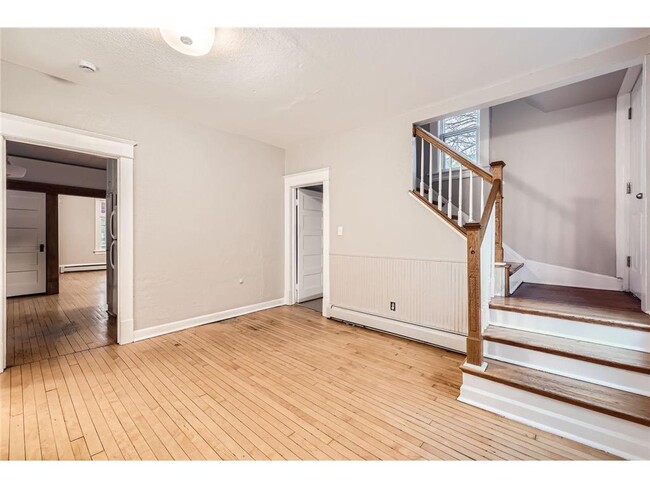 Building Photo - 1156 Marion St