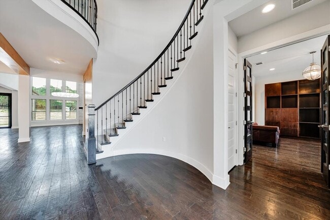Building Photo - 6316 Bernia Dr