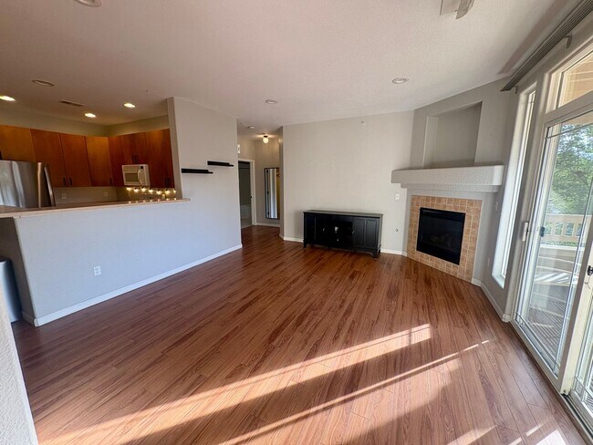 Building Photo - 9518 W San Juan Cir