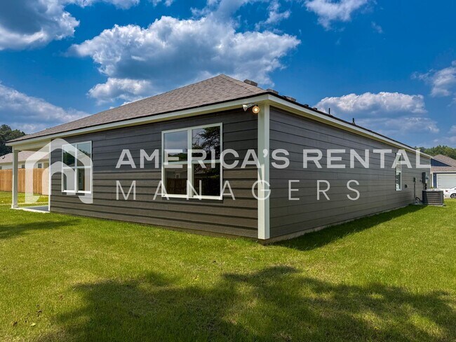 Building Photo - Available to View Now! PRIVACY FENCE & BLINDS BEING INSTALLED!!