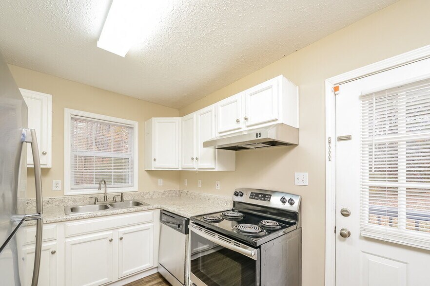 Building Photo - 172 Elisha Creek Dr