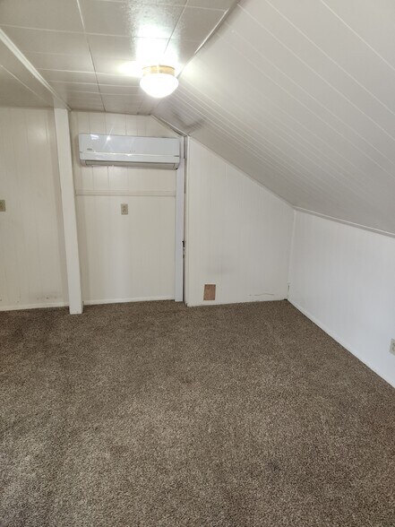 2nd Bedroom - 1918 Sarah St