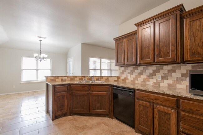 Building Photo - 14358 Redvine Rd