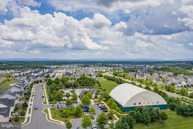 Building Photo - 111 Notions Ct