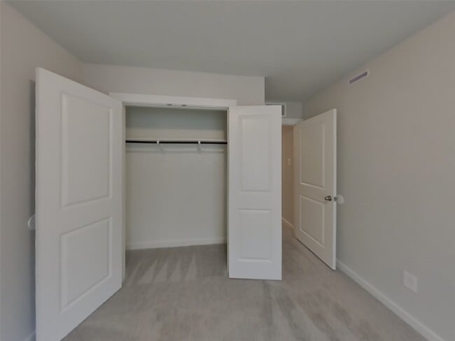 Building Photo - 9835 Willow Creek Commerce Dr