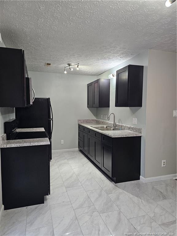 Building Photo - 797 Hedgelawn Way