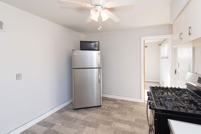 Building Photo - 3071 Neisel Ave