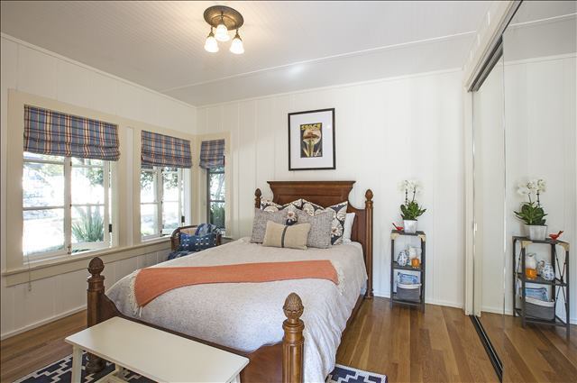 Building Photo - Coming Soon! La Canada Flintridge Contempo...