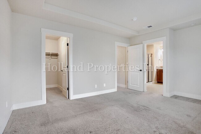 Building Photo - Beautiful North Bethany Home with Resort-Style Amenities & Walkable Location!