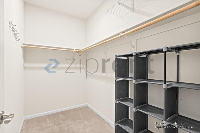 Building Photo - 5572 Campbell Ln