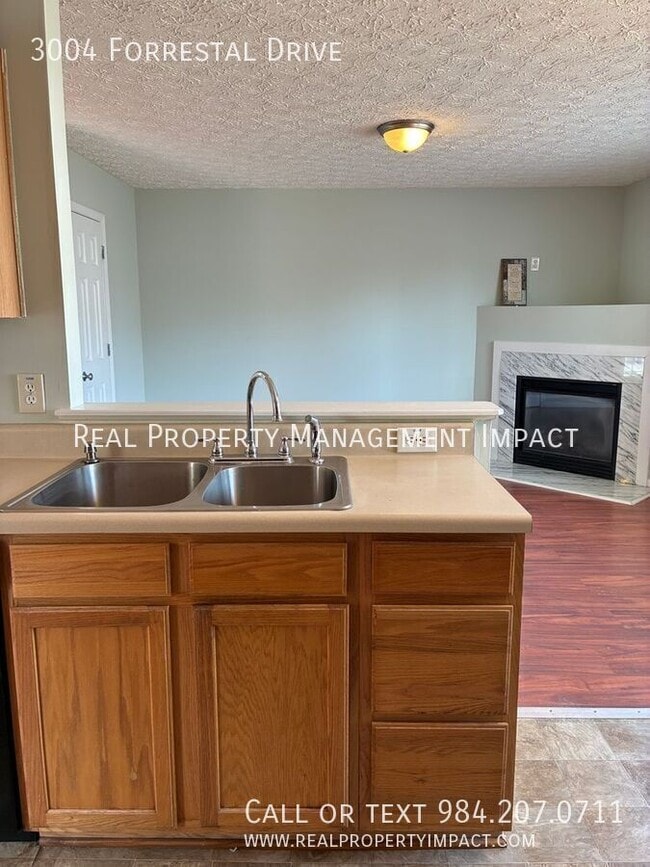 Building Photo - 3004 Forrestal Dr