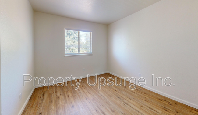 Building Photo - 3360 Magnums Way