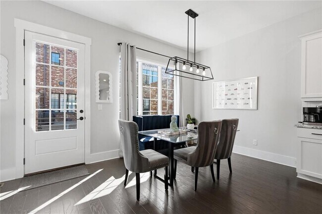 Building Photo - 285 Castleberry Hill Walk SW