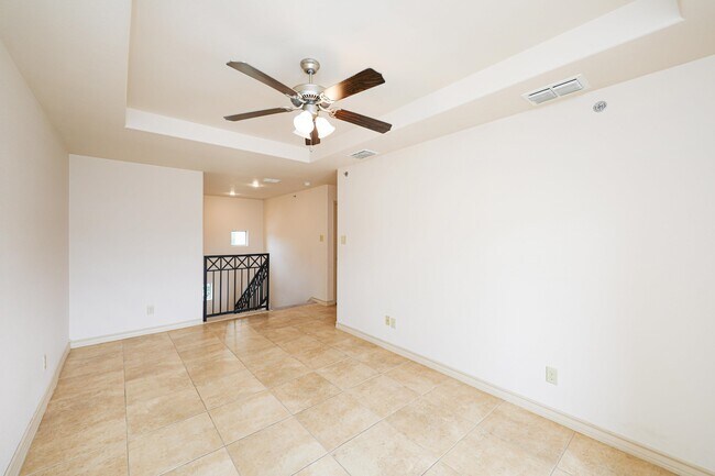 Building Photo - 10510 Sandia Dr