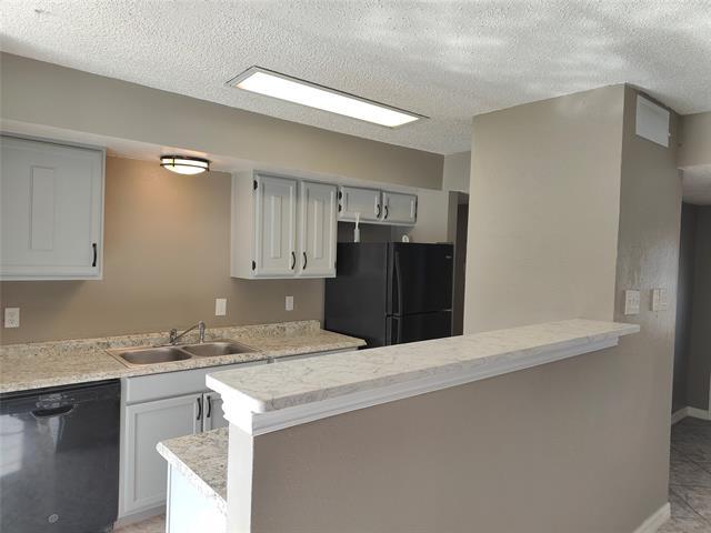 Building Photo - 2700 Winding Creek Dr