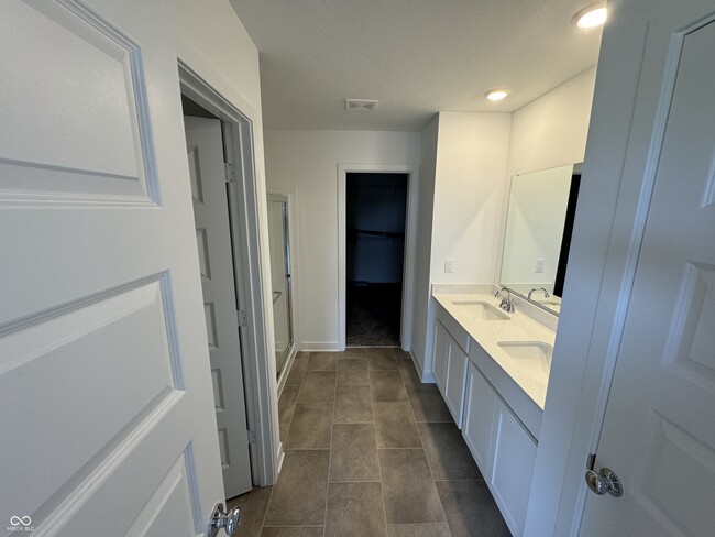 Building Photo - 1124 Tansley Ln