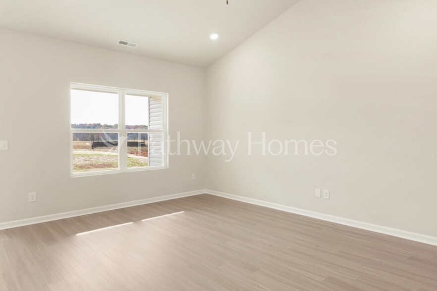 Building Photo - 3477 Bear Den Dr