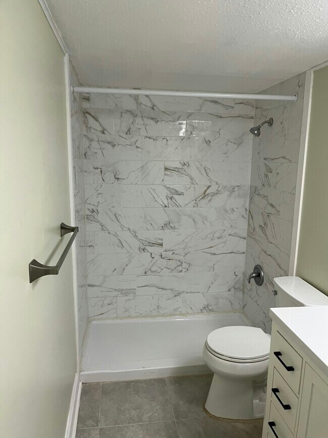 Building Photo - 1926 Ocean Shore Blvd