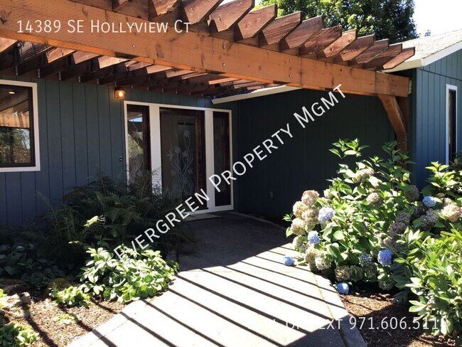 Building Photo - Amazing Damascus Ranch House! $3,195 3BD/2...