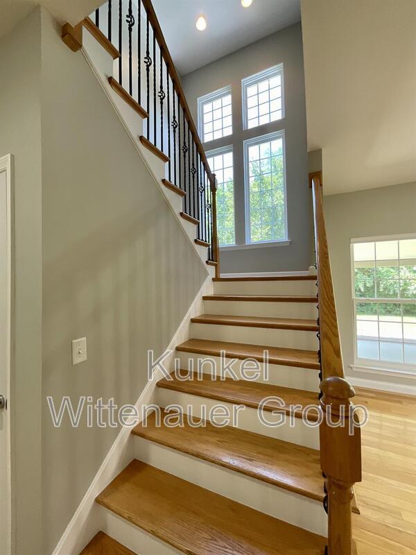 Building Photo - 3014 Roan Hill Dr