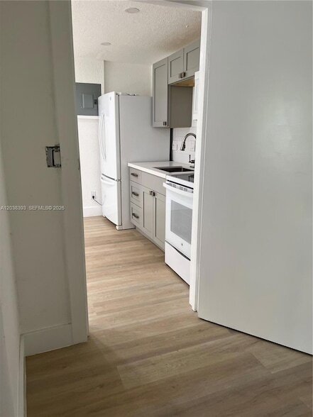 Building Photo - 16601 SW 83rd Ct