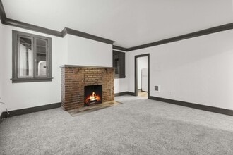 Building Photo - 16 N Broadway St