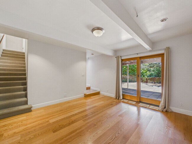 Building Photo - Beautiful serene and private Belmont home