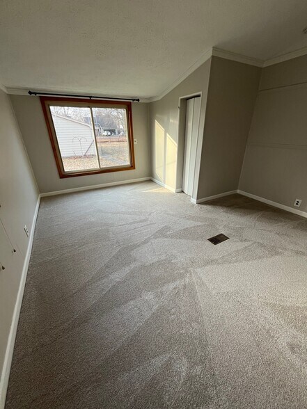 Building Photo - 9045 Millward Ave