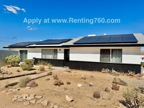 Building Photo - Spacious Home with Solar Panels!!