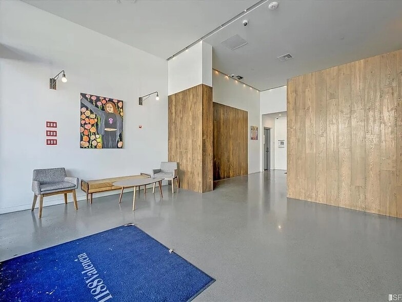 Lobby - 1188 Valencia St