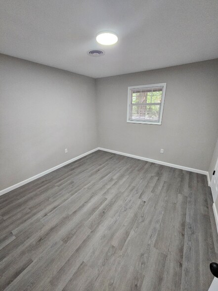 Building Photo - 3737 N Garrison Ave