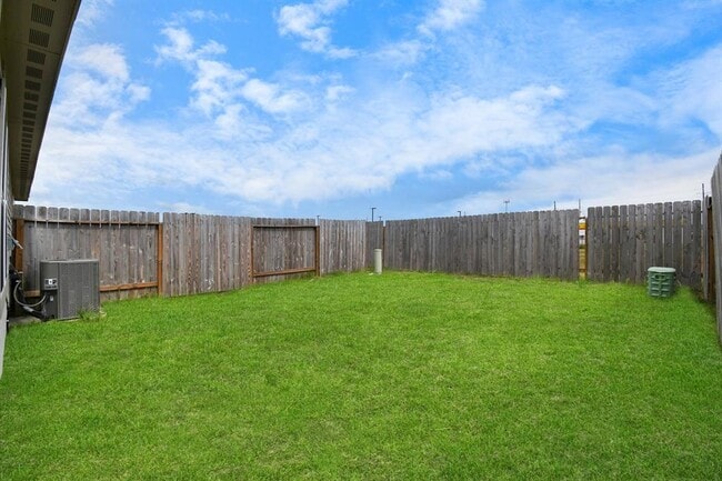 Building Photo - 20519 Prairie Cypress Dr