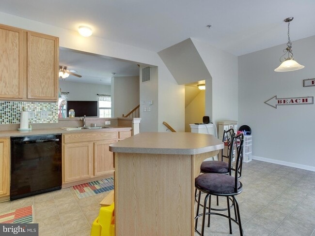 Building Photo - 8022 Forest Ridge Dr