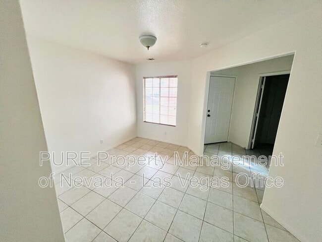 Building Photo - 5716 Grand Entries Dr