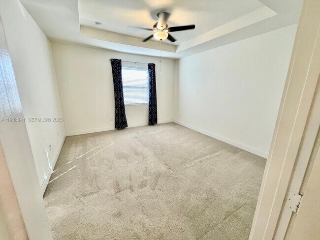 Building Photo - 8871 NW 103rd Pl