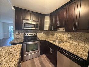 Building Photo - 300 Gardens Dr