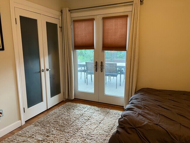 Building Photo - 2209 E Floyd Pl