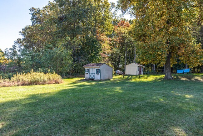 Building Photo - **Charming Colonial in Picturesque Lower Milford Township**