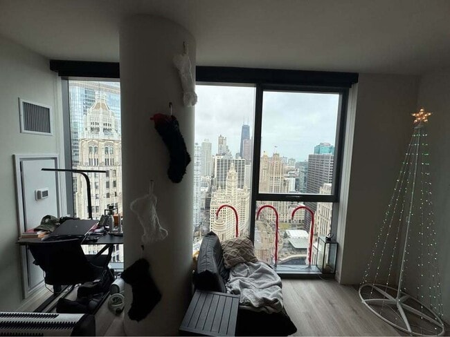 Building Photo - 88 E Wacker Pl