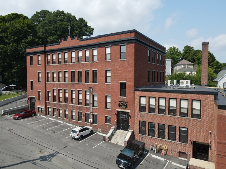 Building Photo - 56 Oak Terrace