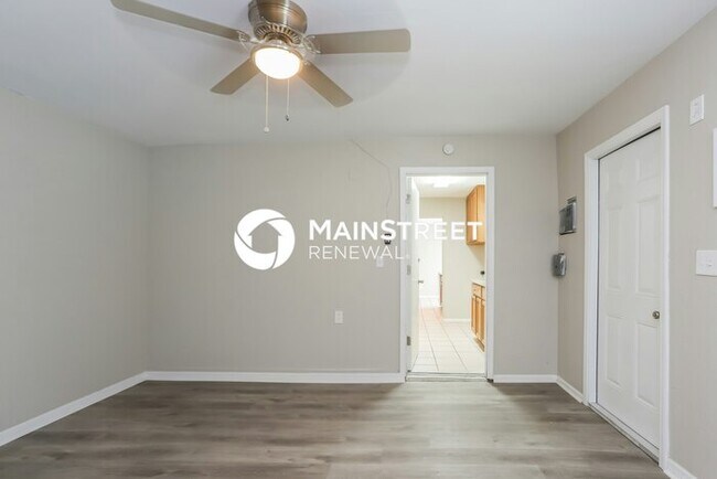 Building Photo - 4 Bedroom Pet-Friendly Home in SEMINOLE, F...