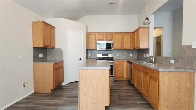 Building Photo - 1116 Charlotte Dr