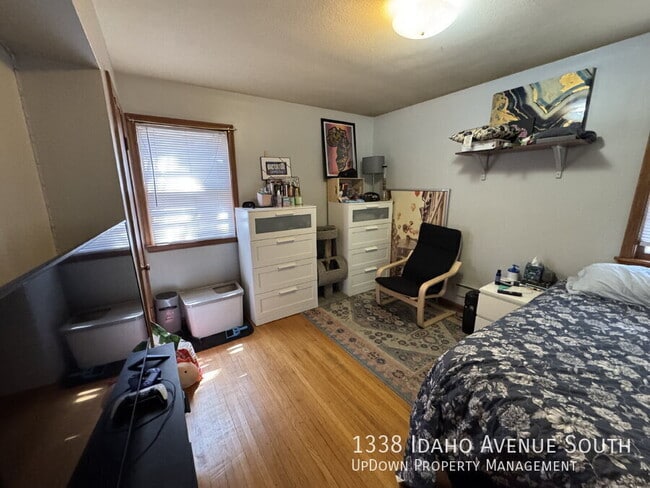 Building Photo - 1338 Idaho Ave S